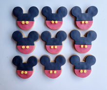 Load image into Gallery viewer, Mickey &amp; Minnie Sugar cookies
