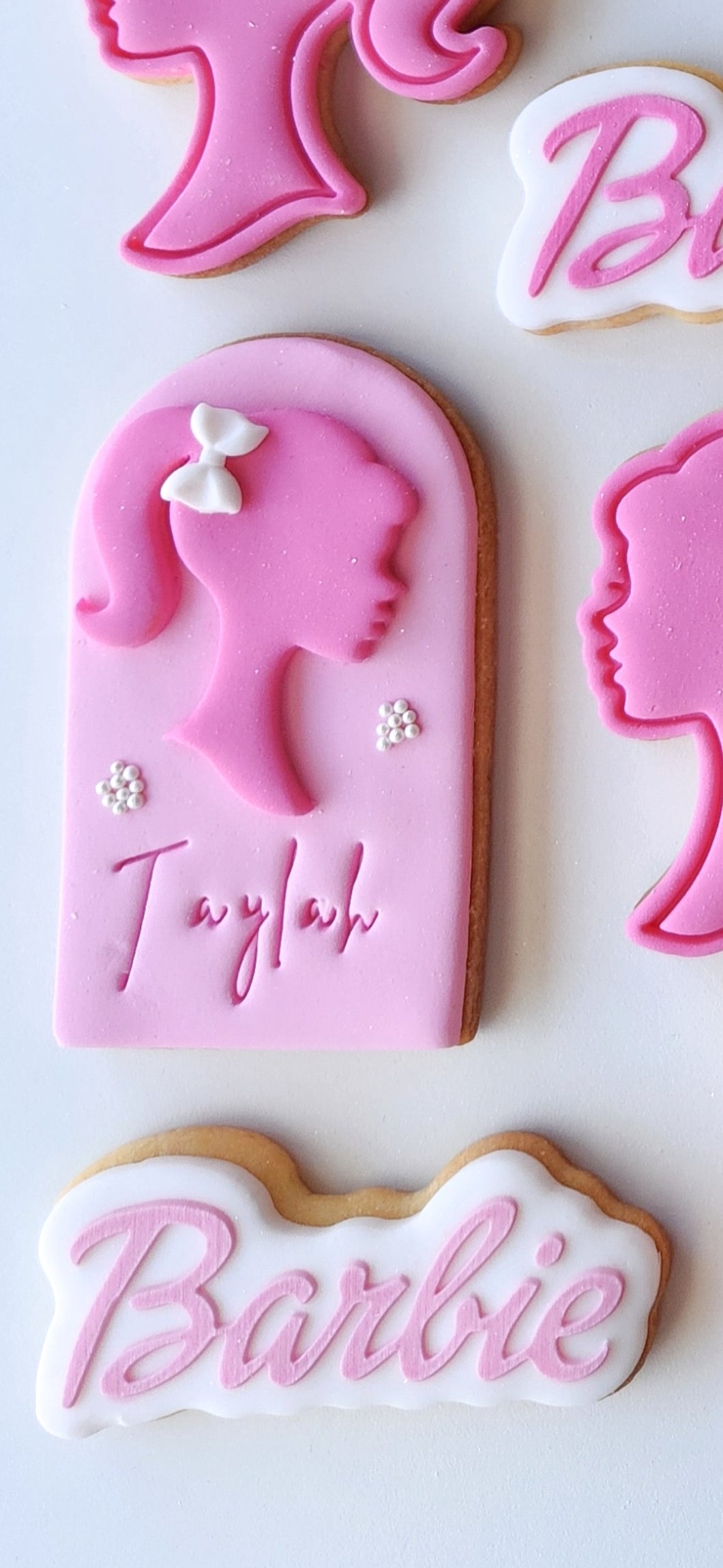 Barbie Arch w/ Name