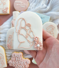Load image into Gallery viewer, Fine Line Mum Designs
