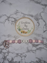 Load image into Gallery viewer, MUM Keyring
