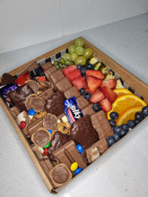 Load image into Gallery viewer, Small Dessert &amp; Fresh Fruit box
