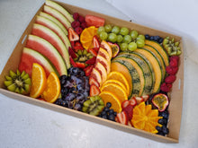 Load image into Gallery viewer, Medium Fresh Fruit box

