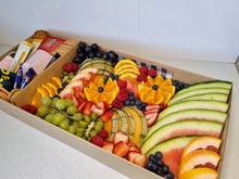 Load image into Gallery viewer, Extra Large Fruit box &amp; Tea and Coffee
