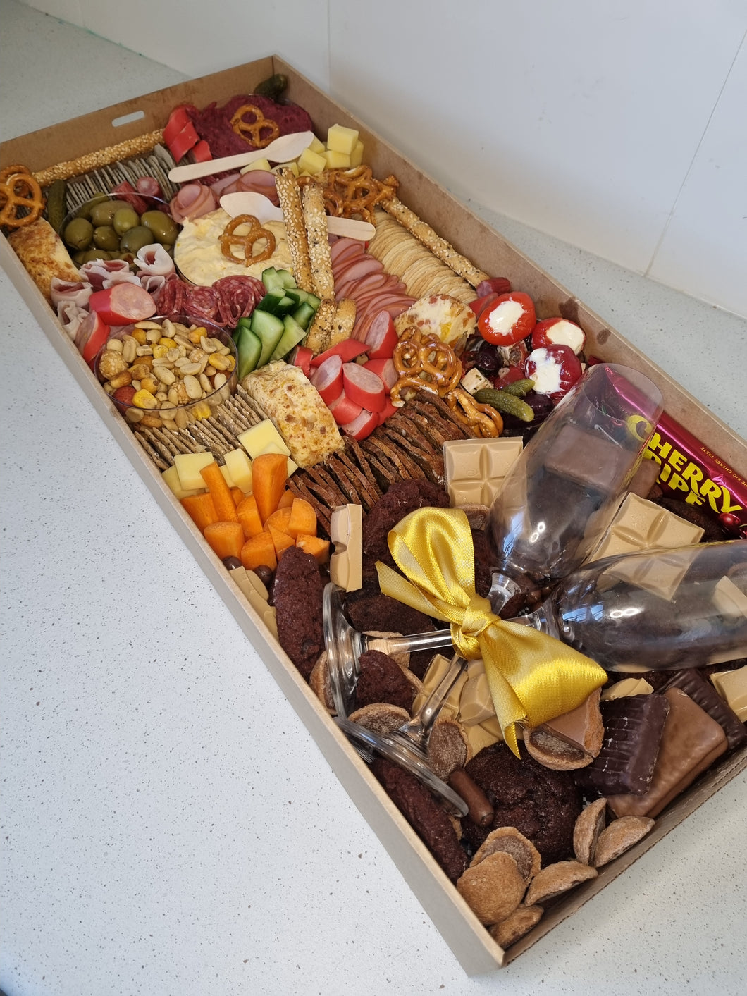 Extra Large savoury & dessert box