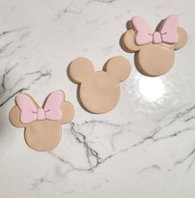 Load image into Gallery viewer, Mickey &amp; Minnie Sugar cookies
